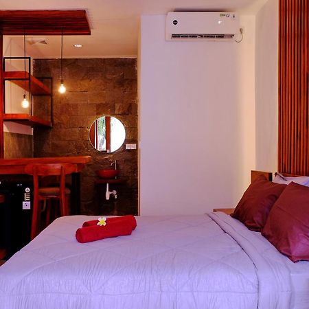 O.B Oemah Bone Homestay Санур Екстер'єр фото