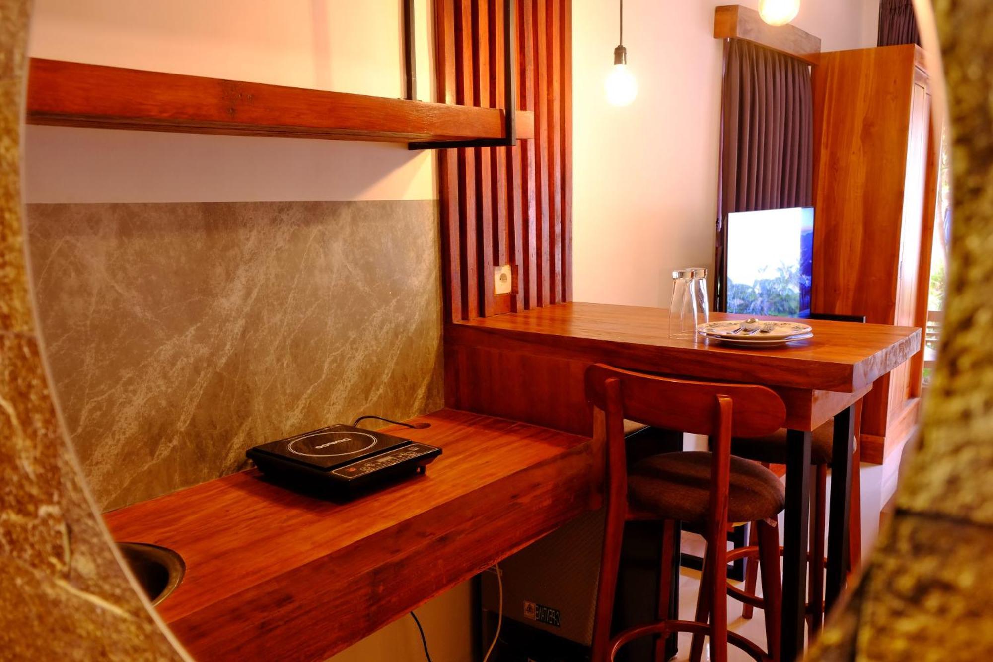 O.B Oemah Bone Homestay Санур Екстер'єр фото